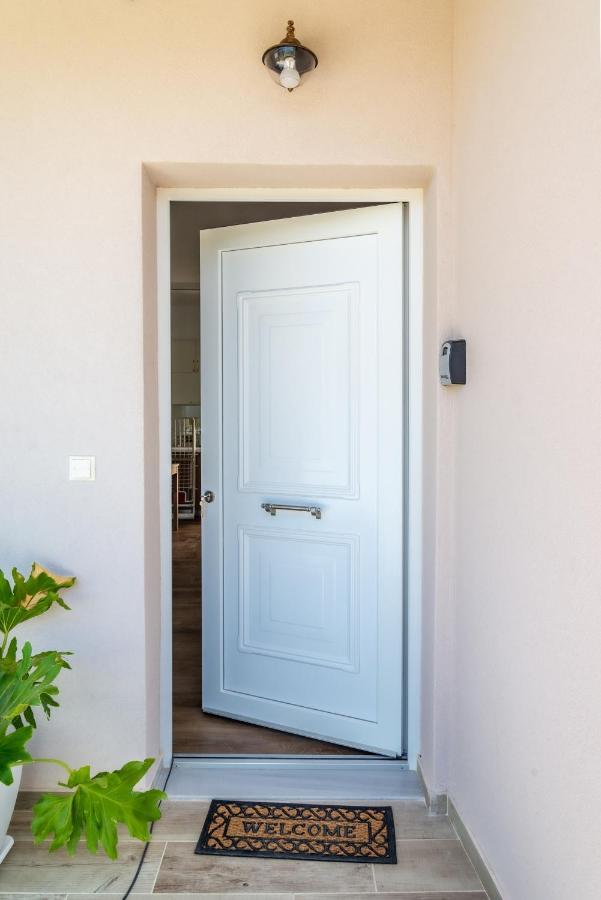 Sophia'S Comfortable Home With A Private Backyard Gazi المظهر الخارجي الصورة