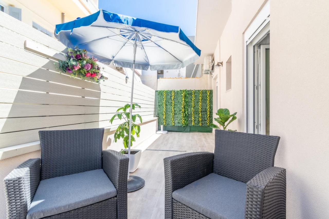 Sophia'S Comfortable Home With A Private Backyard Gazi المظهر الخارجي الصورة